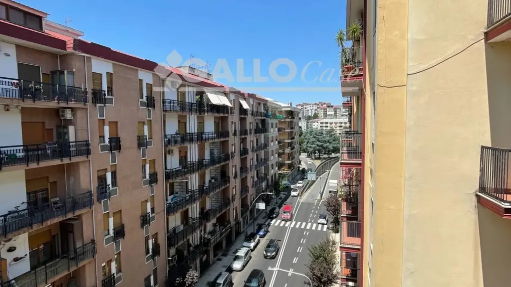 Balcon - Spacious Apartment with Terrace in Cosenza