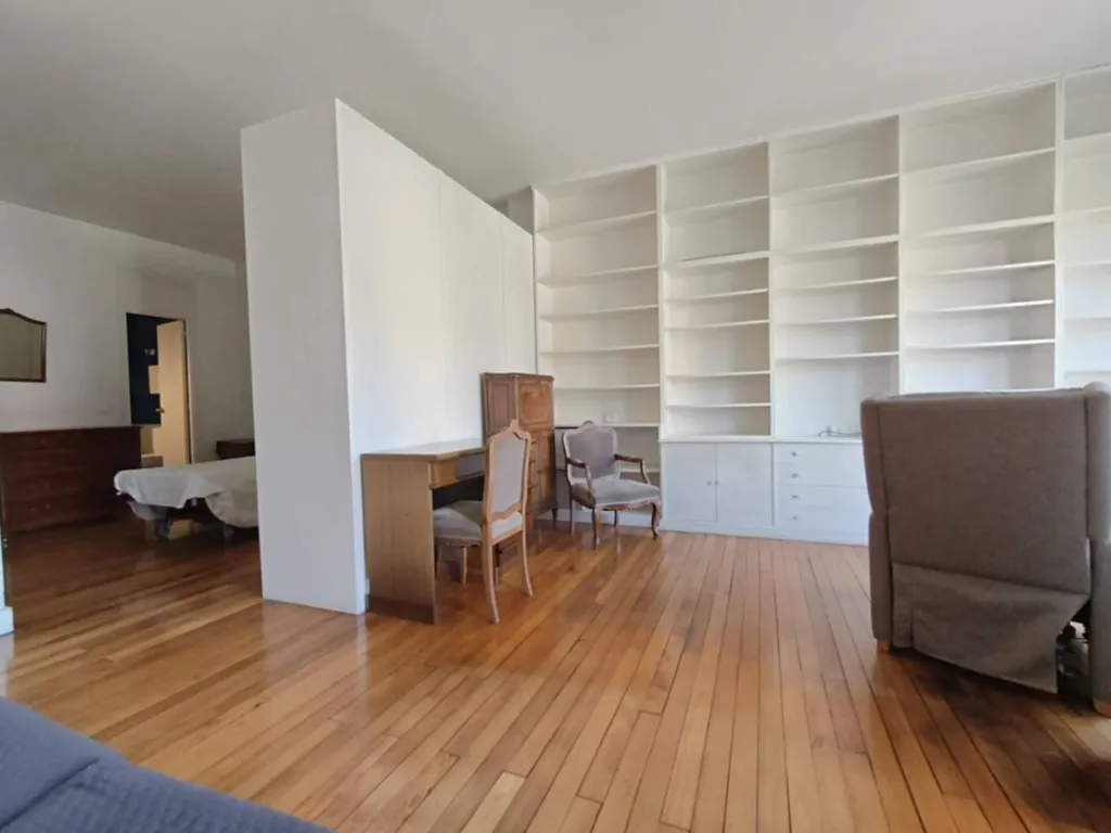 Office - Reformable Flat with Guggenheim Views in Abando