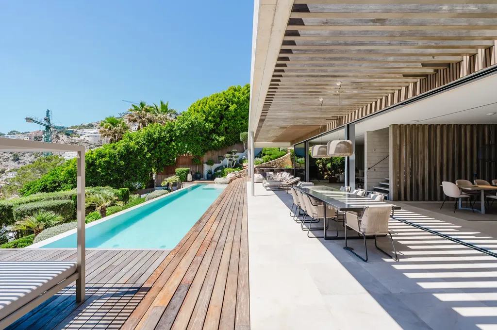 Bassein - Villa with Sea View and Infinity Pool in Cala Llamp