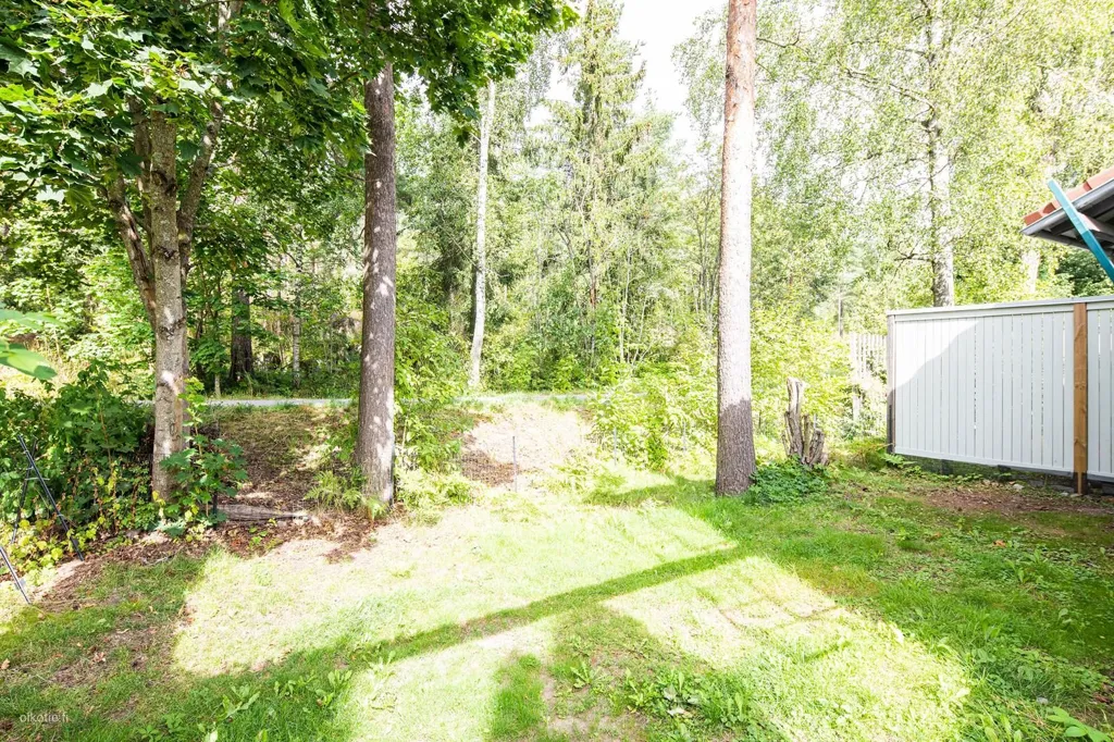 Garden - Five-Bedroom Apartment with Sauna in Vuosaari