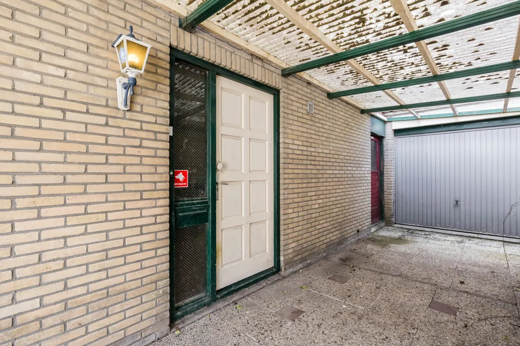 Garage - Detached House with Garden in Vroomshoop