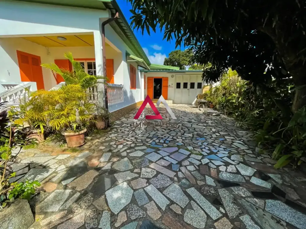 Esterno - Charming House with Garden in Saint-Andre