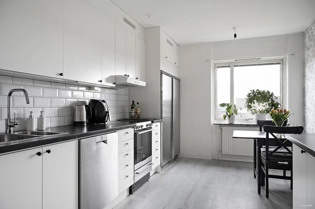 Köök - Apartment with Balcony and Garden View in Skåne