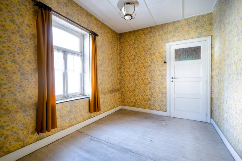 Toad - Renovatable House with Garden in Wonck