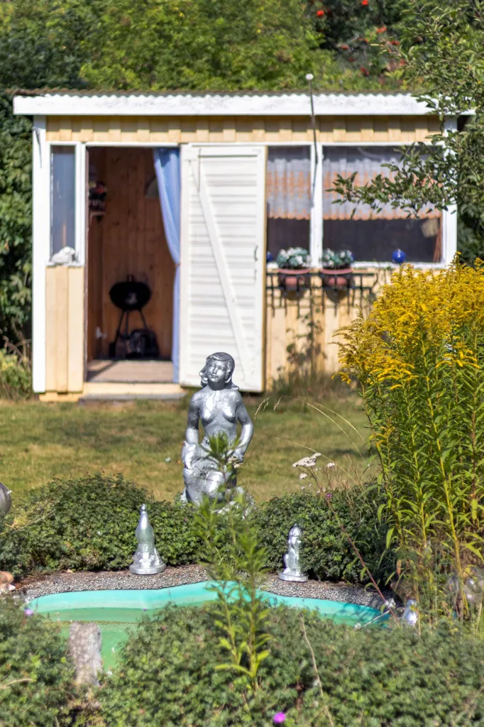 Giardino - Villa with Garden and Stream in Kvillsfors
