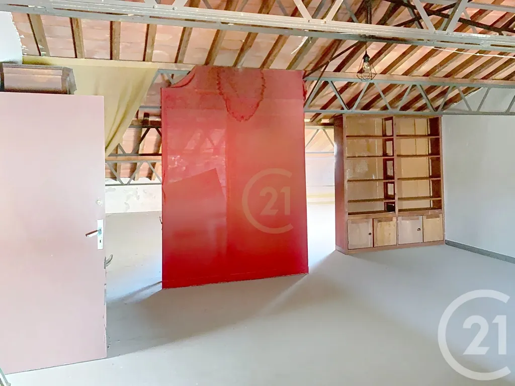 Toad - Multi-Unit Building with Commercial Space in Perpignan