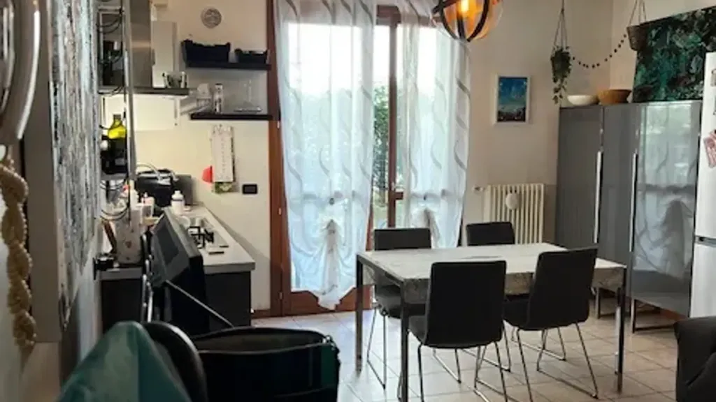 Söögituba - Ground Floor Apartment with Private Garden in Noventa Padovana