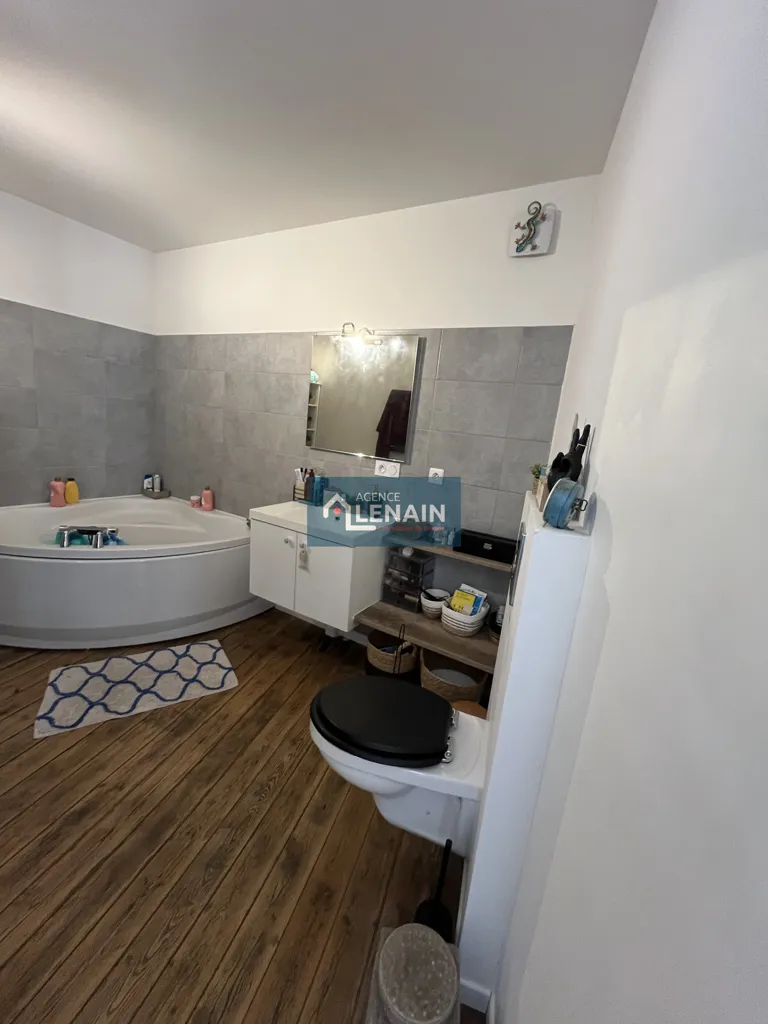 Salles de bain - Maison 5 pièces à Monsireigne