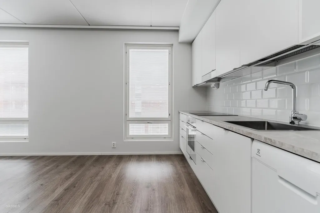 Cuisine - Modern Apartment with Balcony in Iso-Heikkilä, Turku
