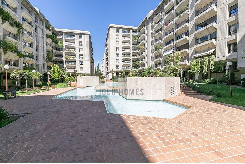 Bassein - Apartment with Terrace in Ríos Rosas, Madrid