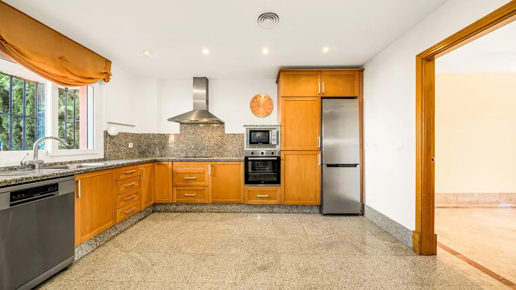 Cuisine - Semi-Detached Villa with Pool in Santa Clara