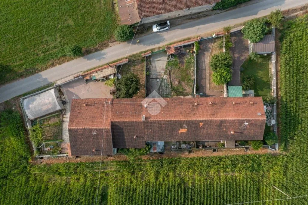 Õhuvaade - Semi-detached House with Garden in Envie