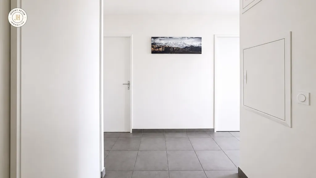 Esik - Modern Flat with Balcony in Saint-Priest Centre-Ville