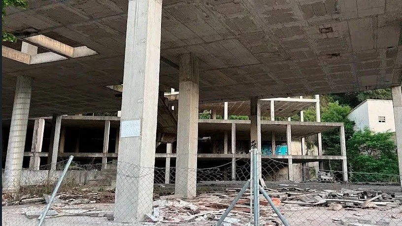 Pièces - Development Site with Multiple Accesses in Olot