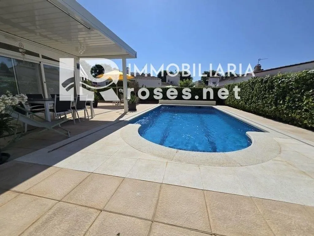 Piscina - Mansion with Pool in Empuriabrava