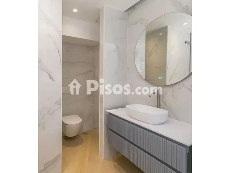 Salles de bain - Modernised Apartment with Views in Recoletos
