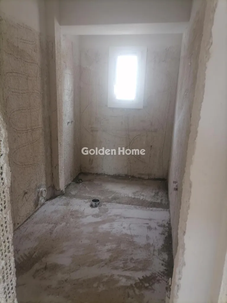 Toad - Modern Penthouse with Balcony in Daphni
