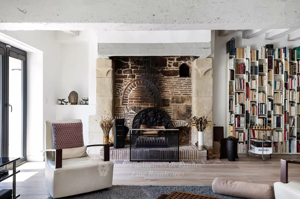 Elutuba - Renovated Character Home with Pool in Perche
