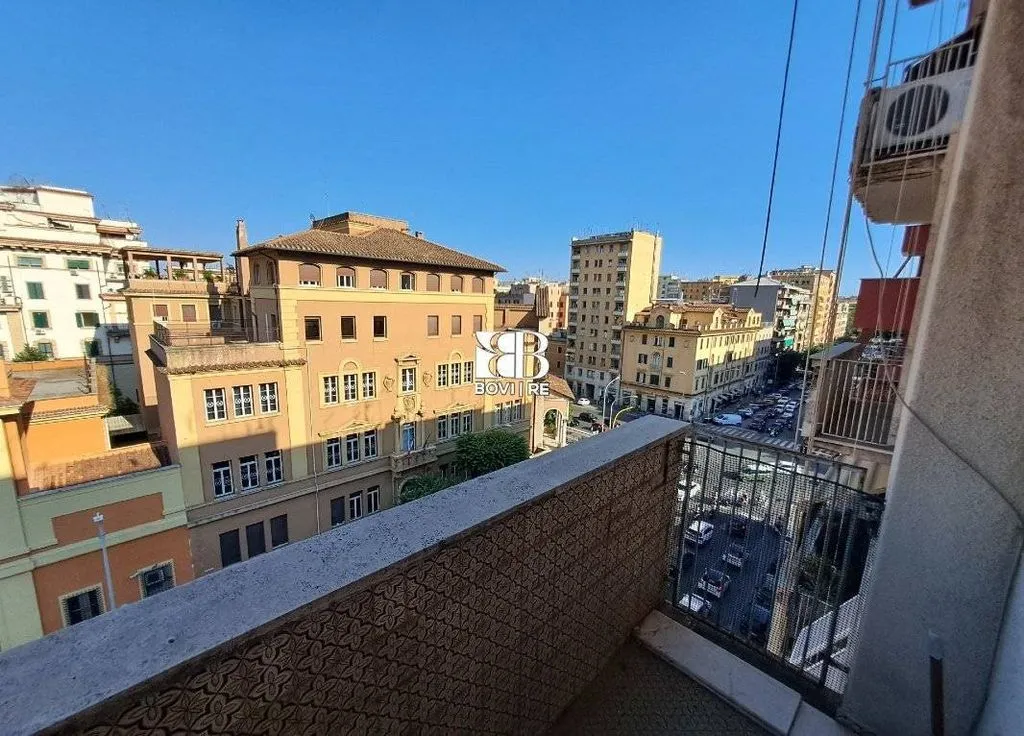 Balcon - Luxury Flat with Balconies in Via Monza, Rome