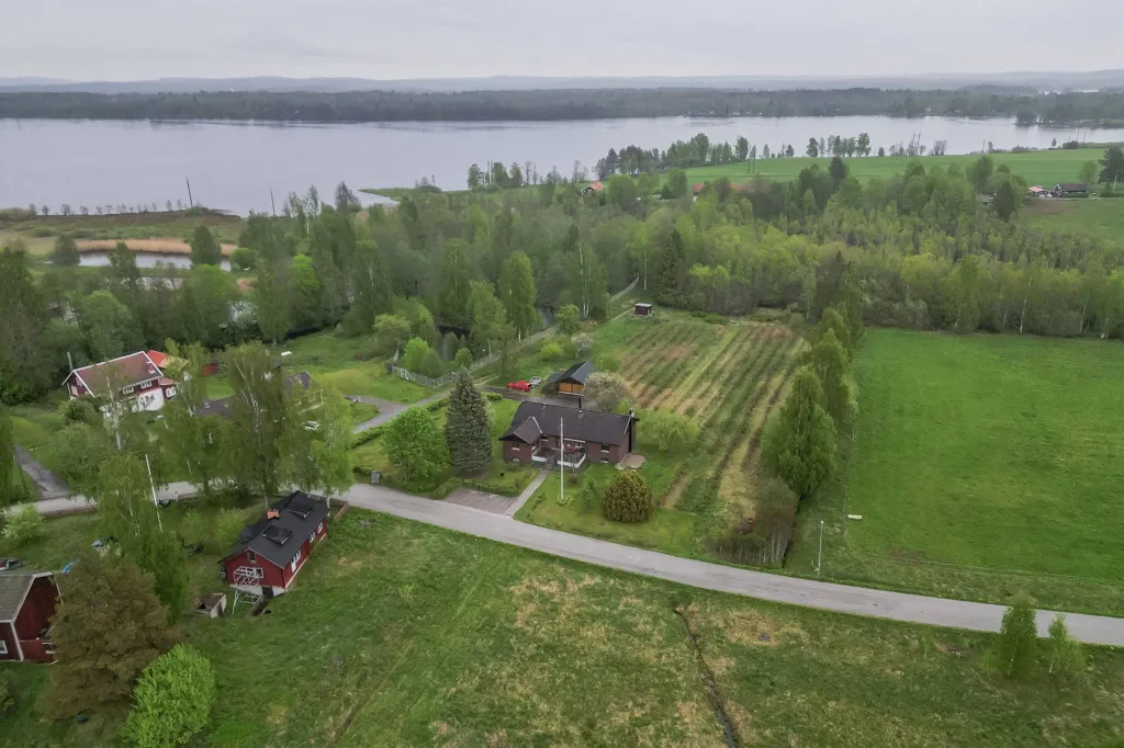 Õhuvaade - 1-Storey Villa with Garden in Lantlig Setting