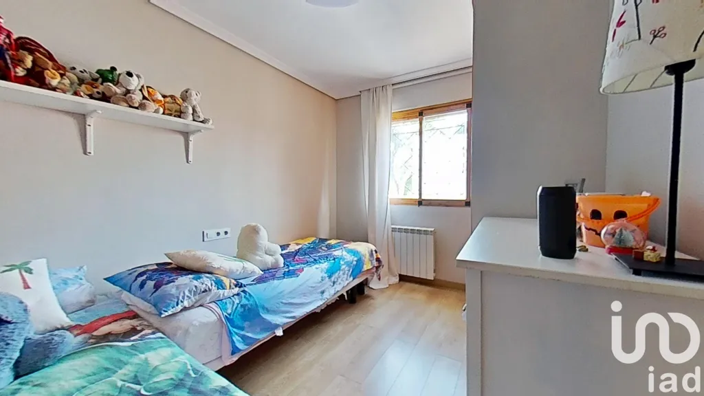 Magamistoad - Semi-Detached House with Solar Panels in Benicasim