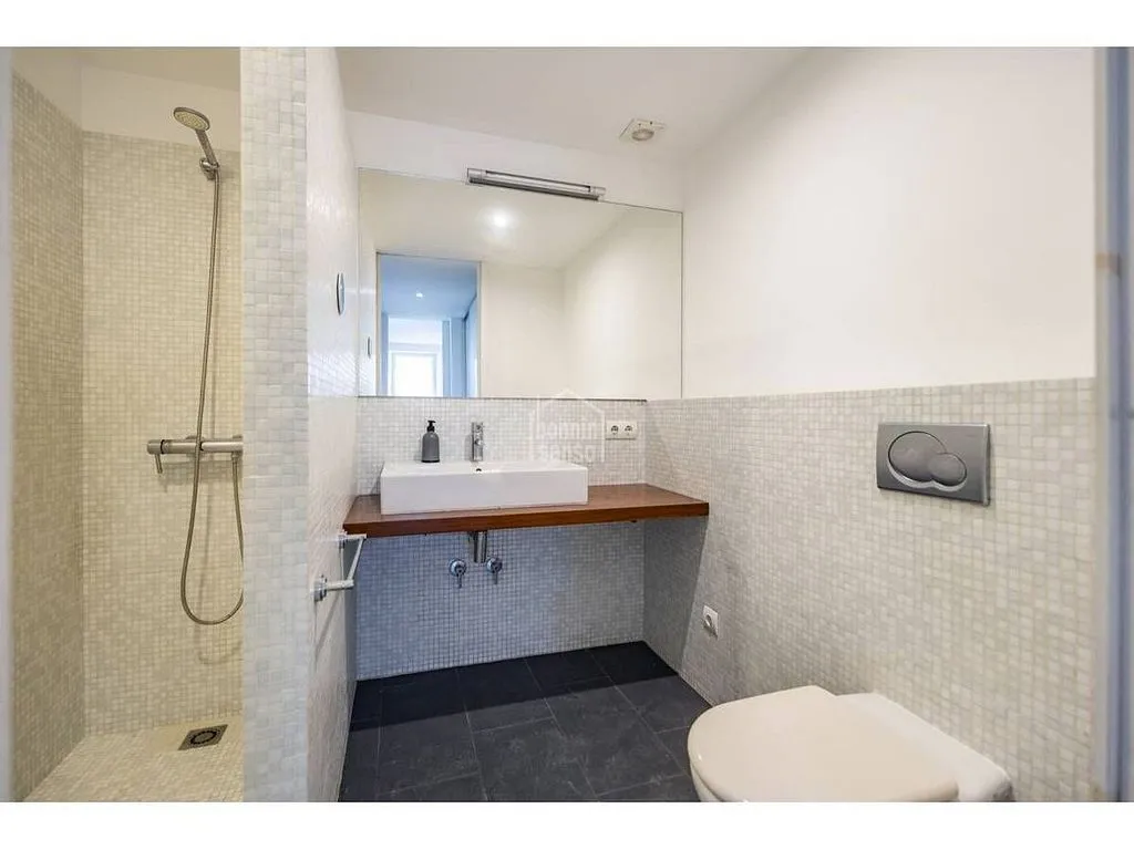 Salles de bain - Apartment with Patio in Central Mahón