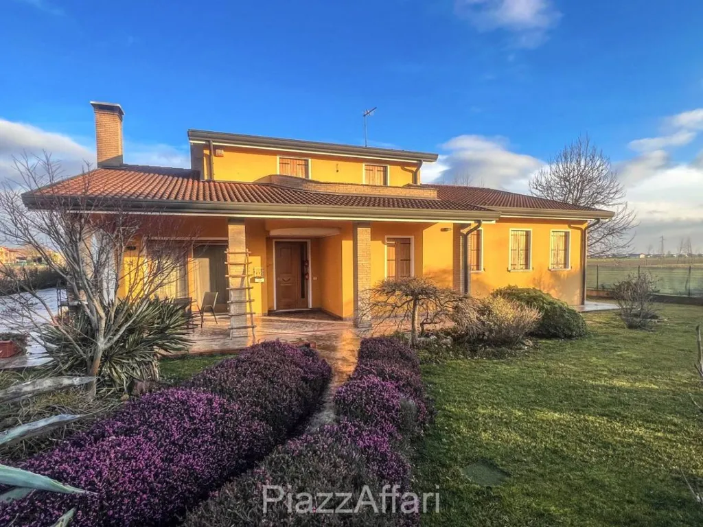 Välivaade - Luxury Villa with Private Garden in Brugine