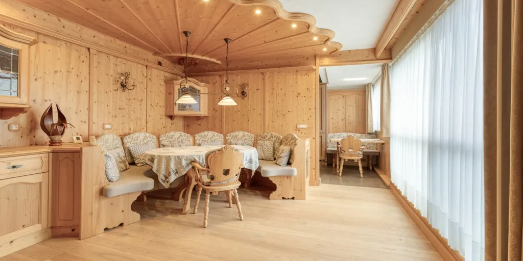 Salle à manger - Appartement en Alpenlandse Stijl avec Terrasse à Hasselt-Centre