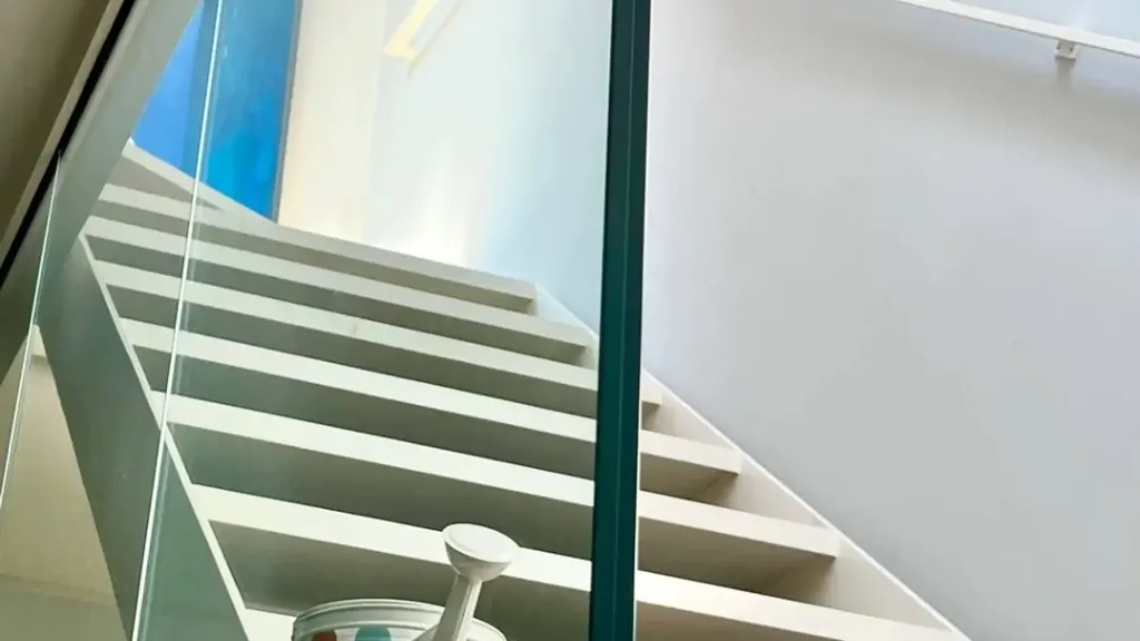 Pièces - Loft Apartment with Large Windows in Mantova Centre