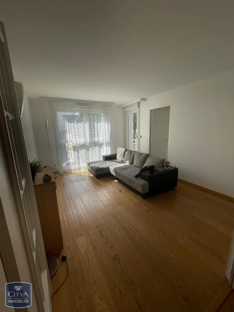 Séjour - Appartement Meublé 4 Pièces avec Balcons à Strasbourg
