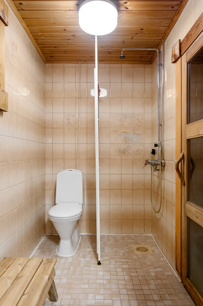 Vannitoad - Commercial Space with Restaurant and Accommodation in Kausala