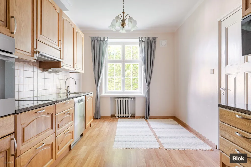 Cuisine - Uusklassical Flat with Garden View in Taka-Töölö