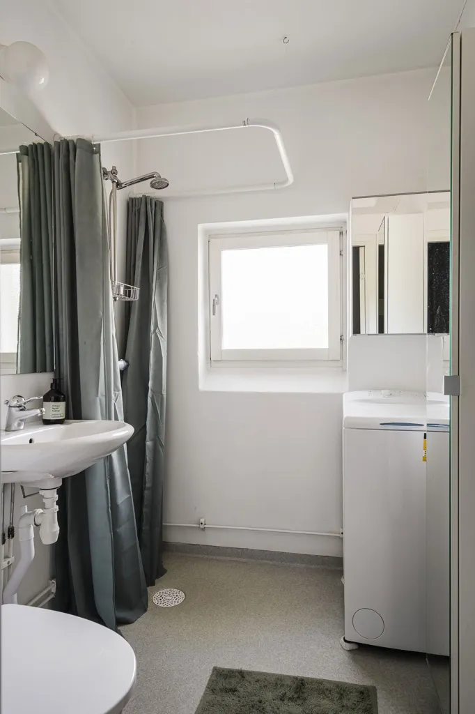 Bagni - Apartment with South-Facing Balcony in Söder