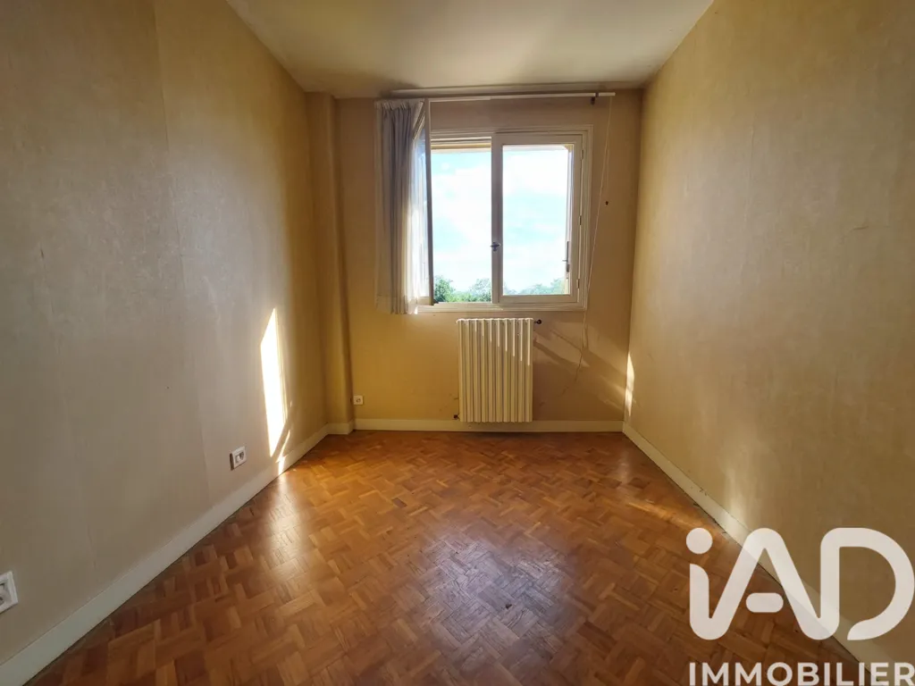 5-toaline maja asukohas Fontenay-Sous-Bois