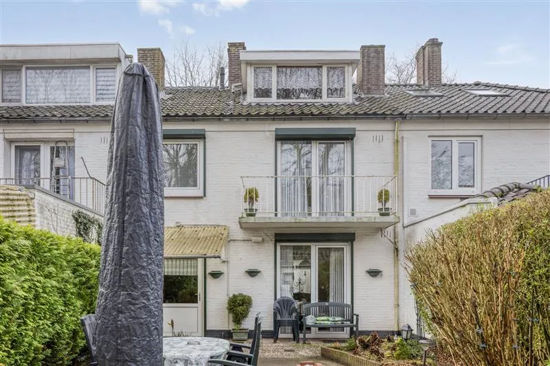 Terrass - 1950s Semi-Detached House with Garden in Burghplan, Eindhoven