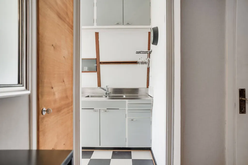 Köök - Apartment with Retro Kitchen in Hyllie, Malmö
