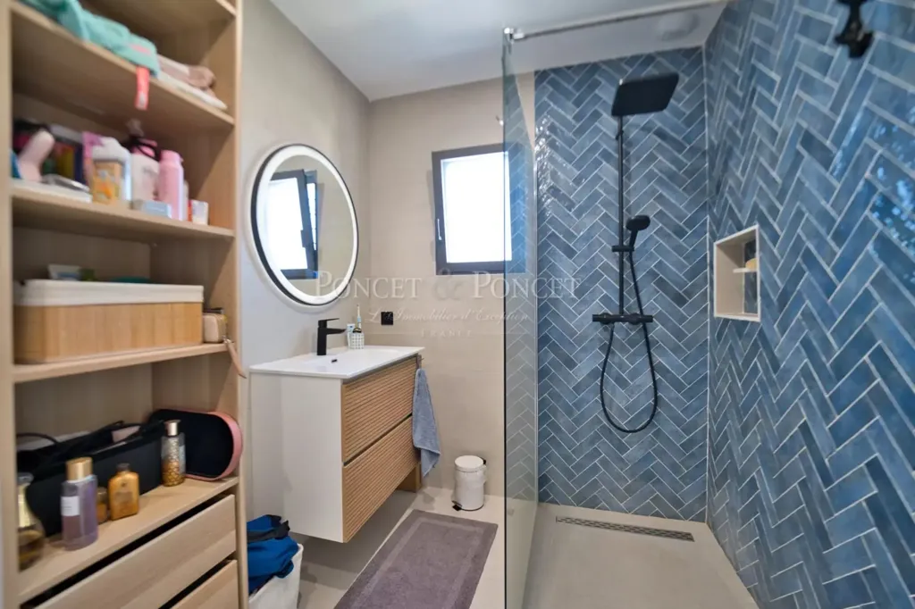 Salles de bain - Maison 6 pièces à Saint-Jean-de-Védas