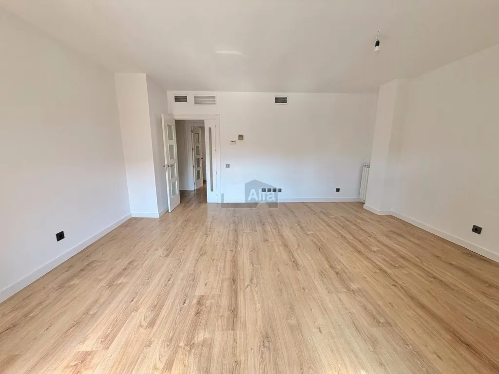 Toad - Modern Flat with Terrace in Prado de Somosaguas