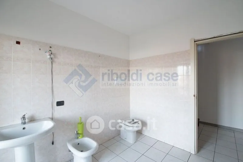 Vannitoad - Four-Room Apartment with Balconies in Mariano Comense
