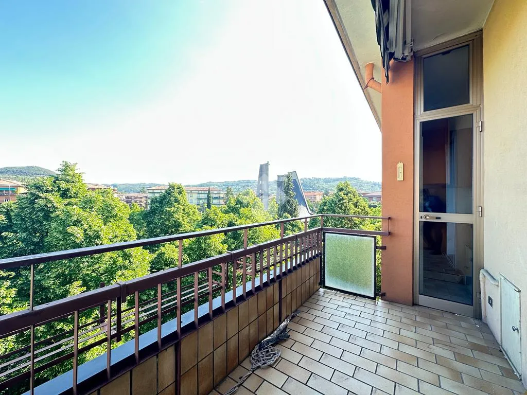 Rõdu - Panoramic Triplex in Verona Centre