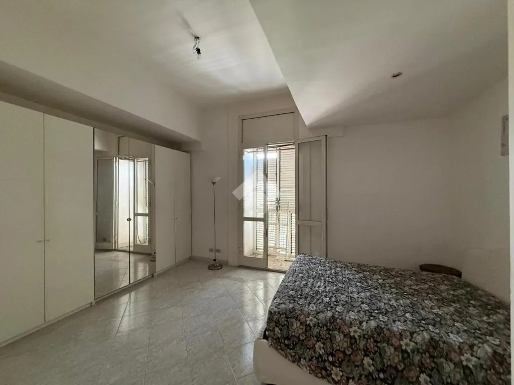 Chambres - Multistorey Apartment with Central Location in Naples