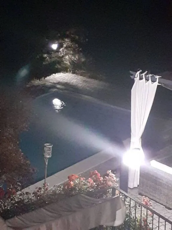 Piscina - Luxury Terraced House with Pool in Parma