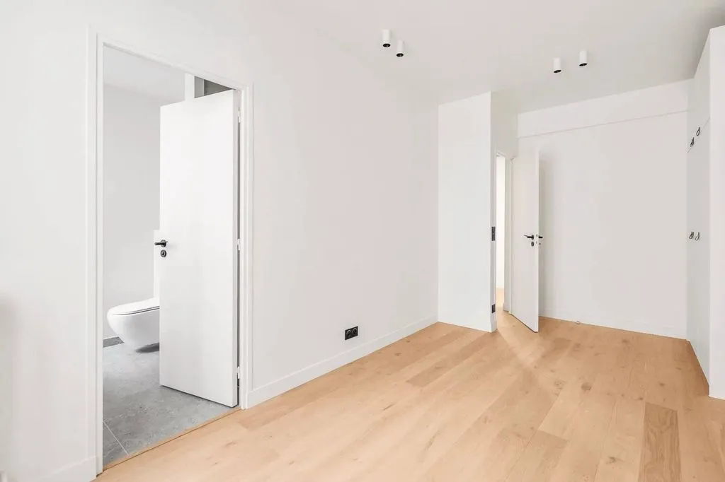 Chambres - Appartement Rénové avec Ascenseur à Paris