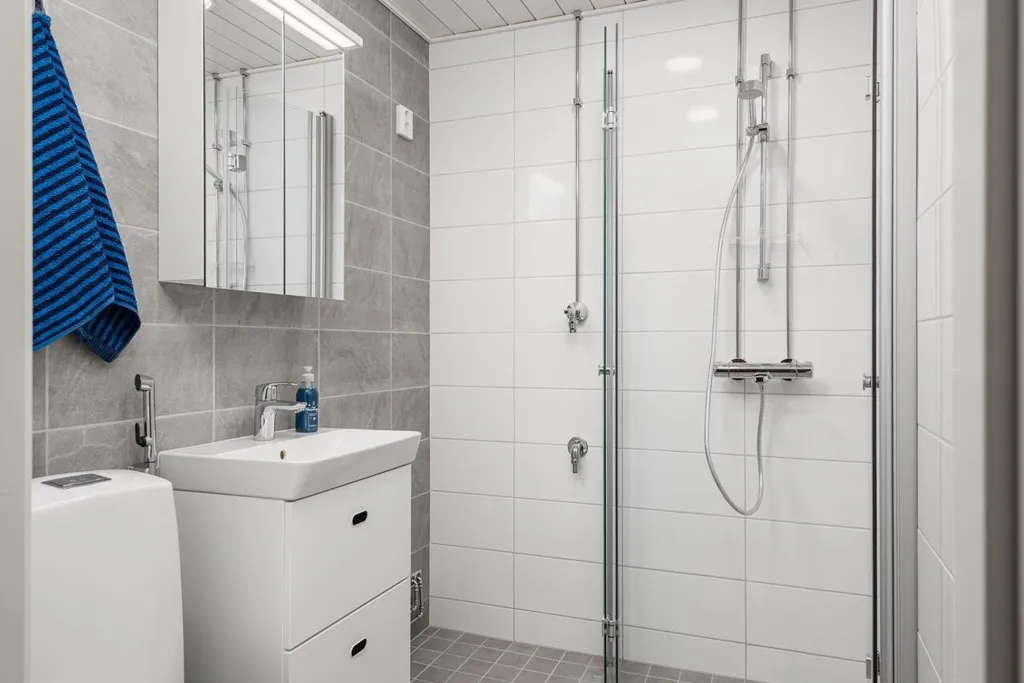 Salles de bain - 2-Bedroom Apartment with Balcony in Helsinki