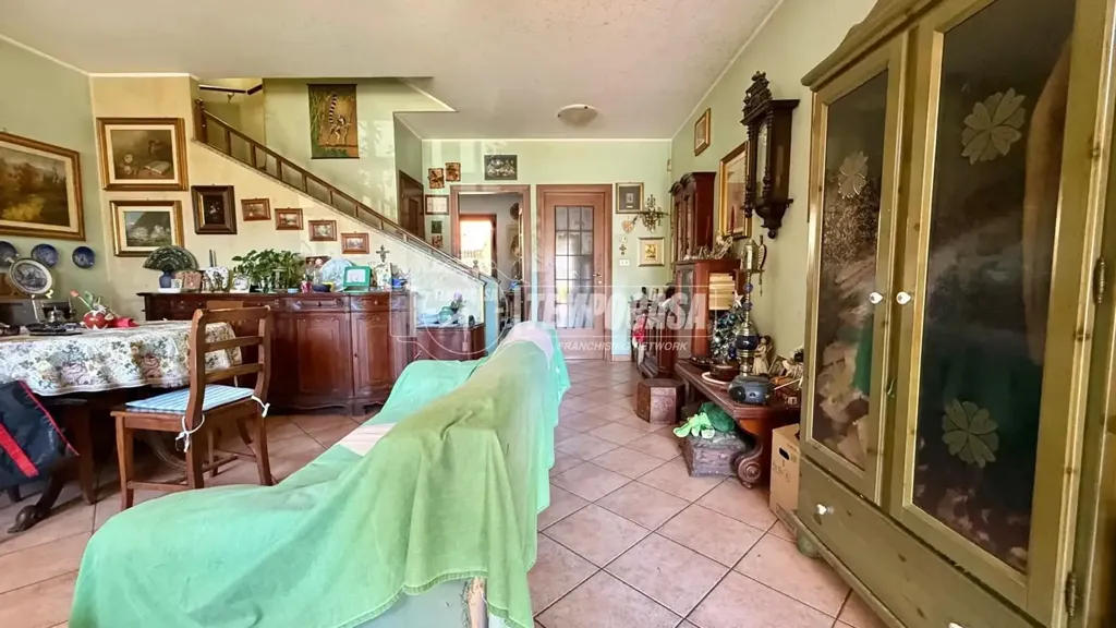 Soggiorno - Terraced Villa with Private Garden in Cirié