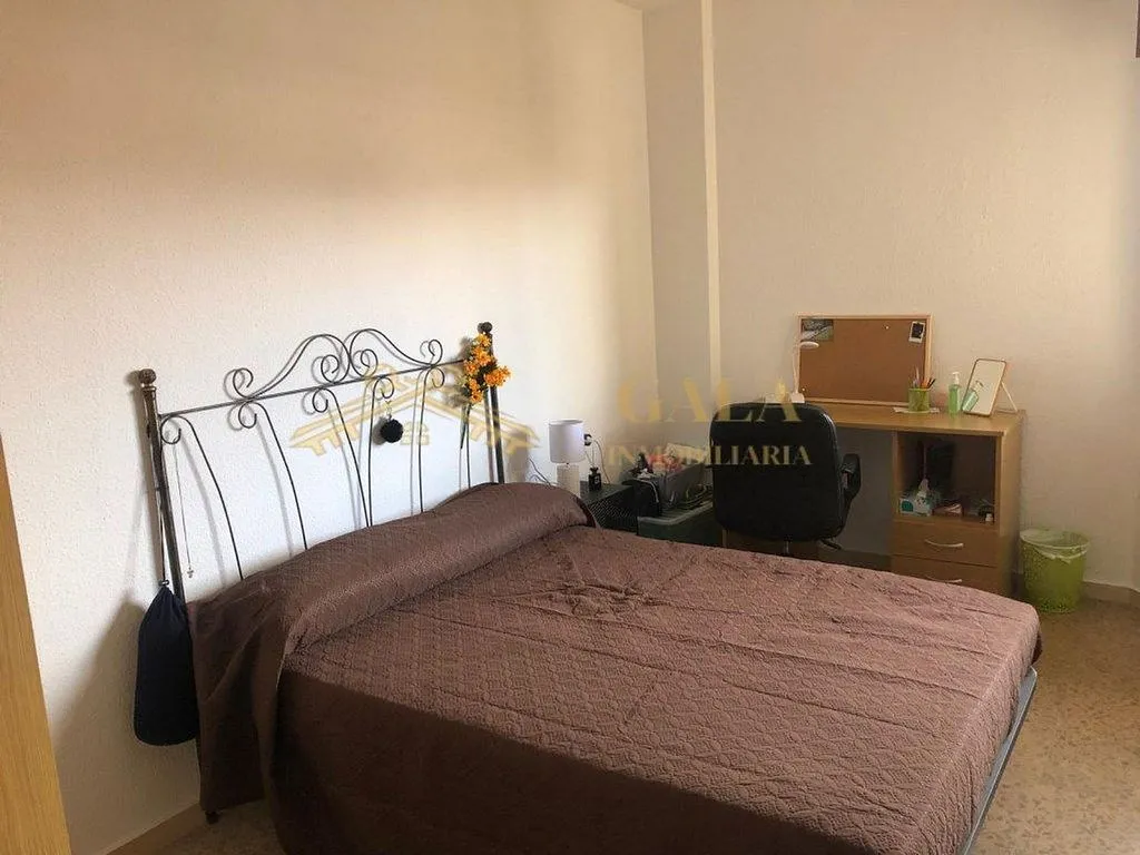 Bedrooms - Student Flat with Terrace in Cáceres Centre