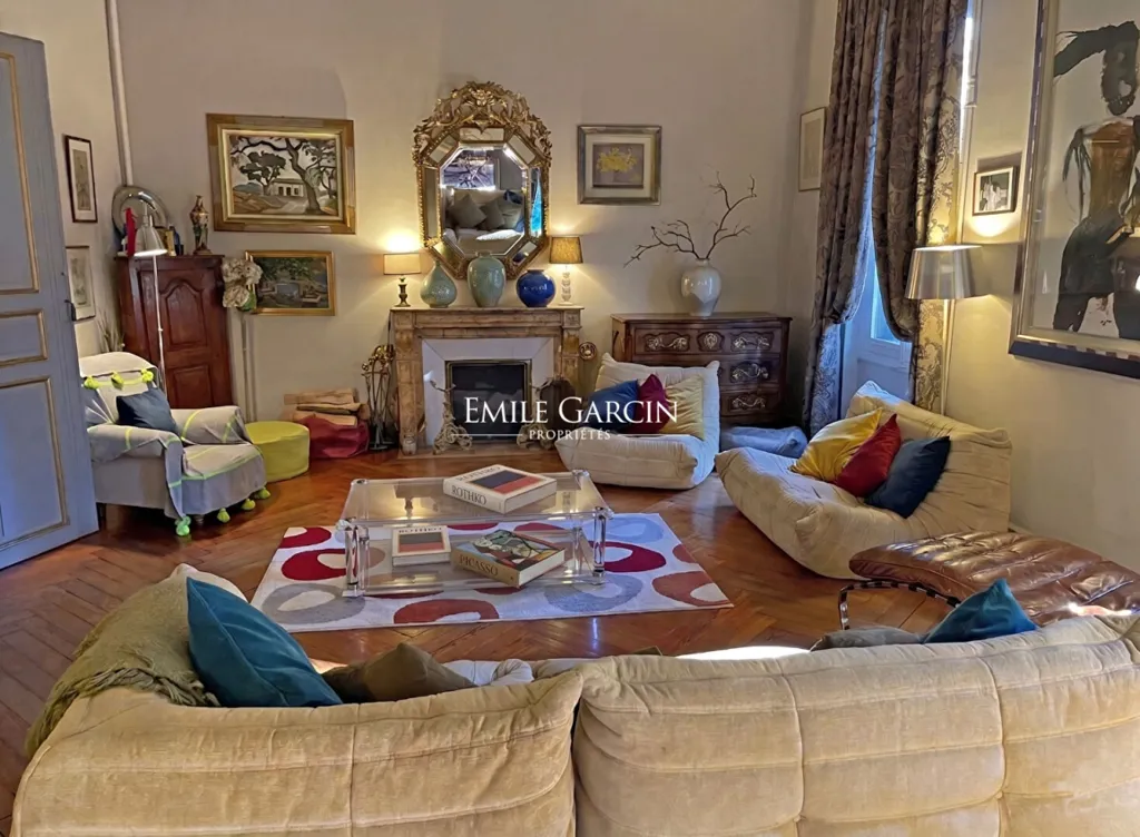 Elutuba - City House with Pool in Carpentras