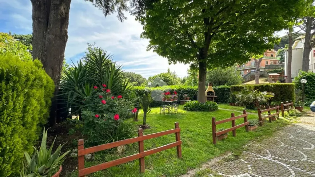 Jardin - 4-Room Apartment with Balcony in Monte Compatri
