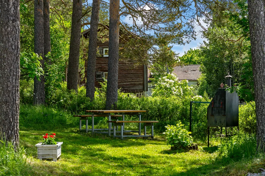 Garden - Apartment with Garden in Brunflo