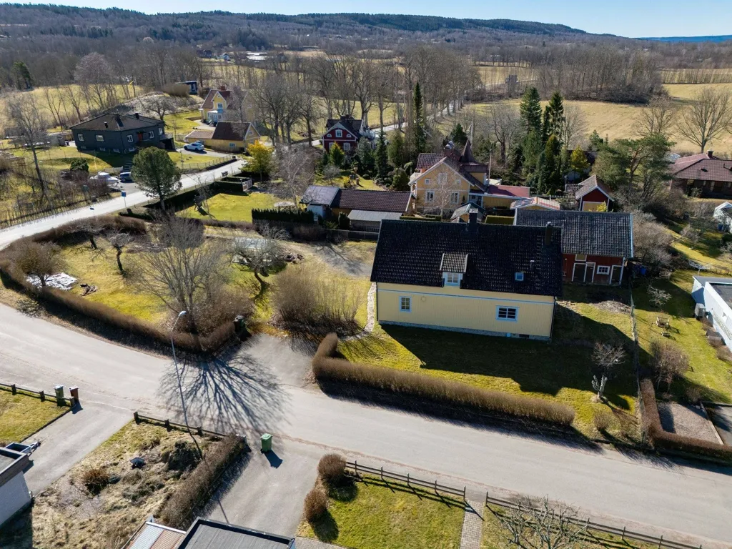 Õhuvaade - Family Villa with Workshop in Varnhem